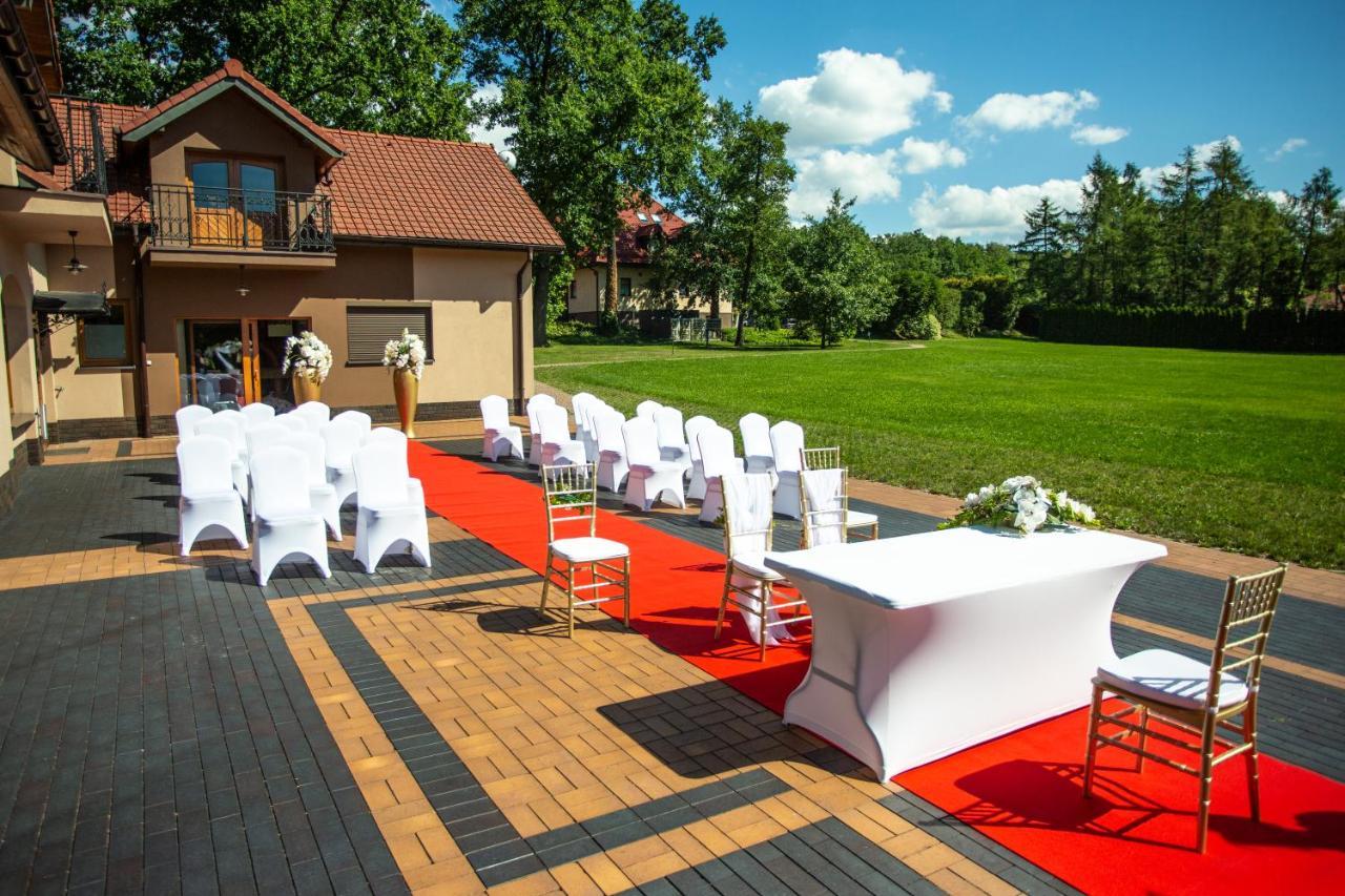 Hotel Styl 70 Pszczyna Exterior photo